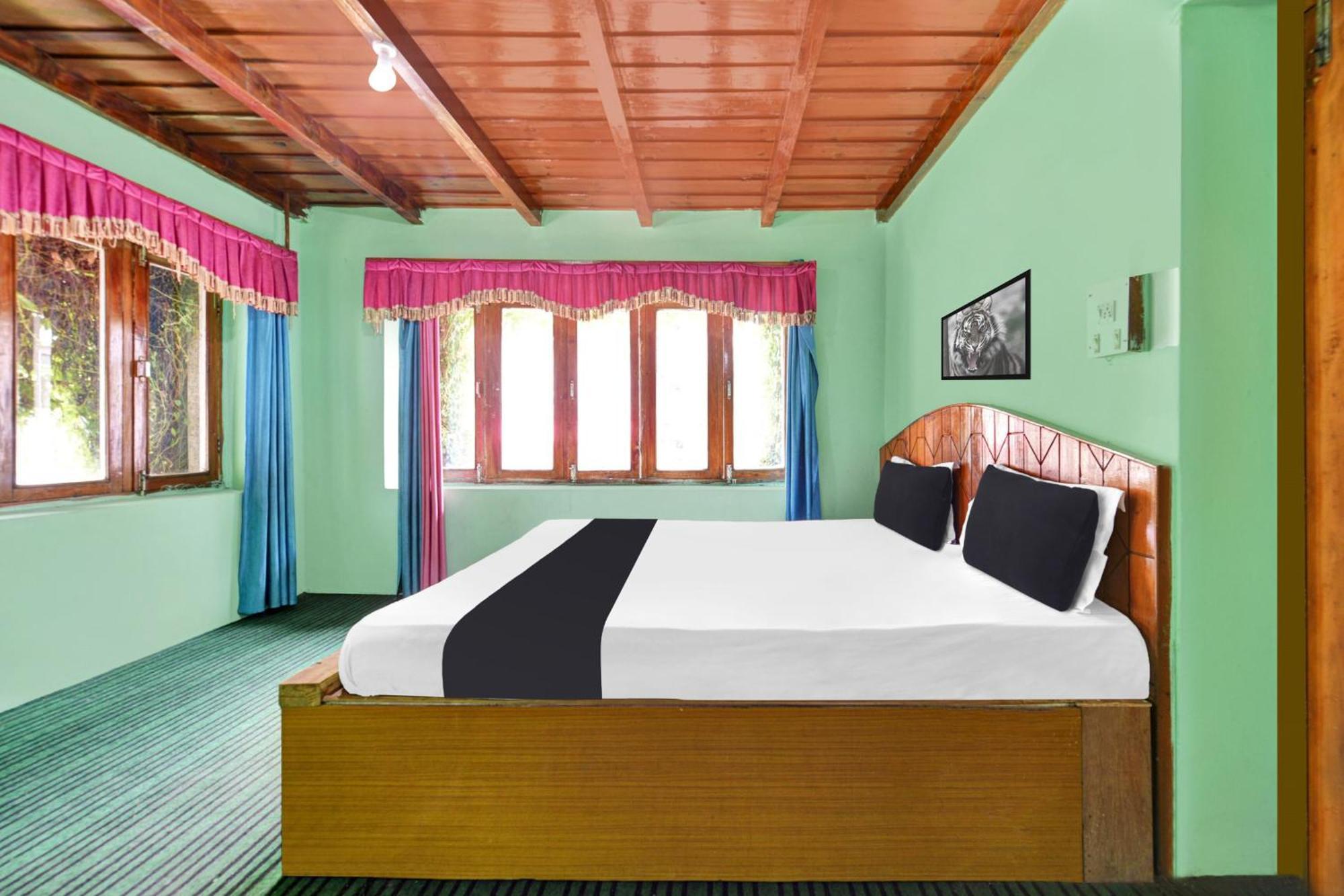 Hotel O Chaman Manāli Kültér fotó