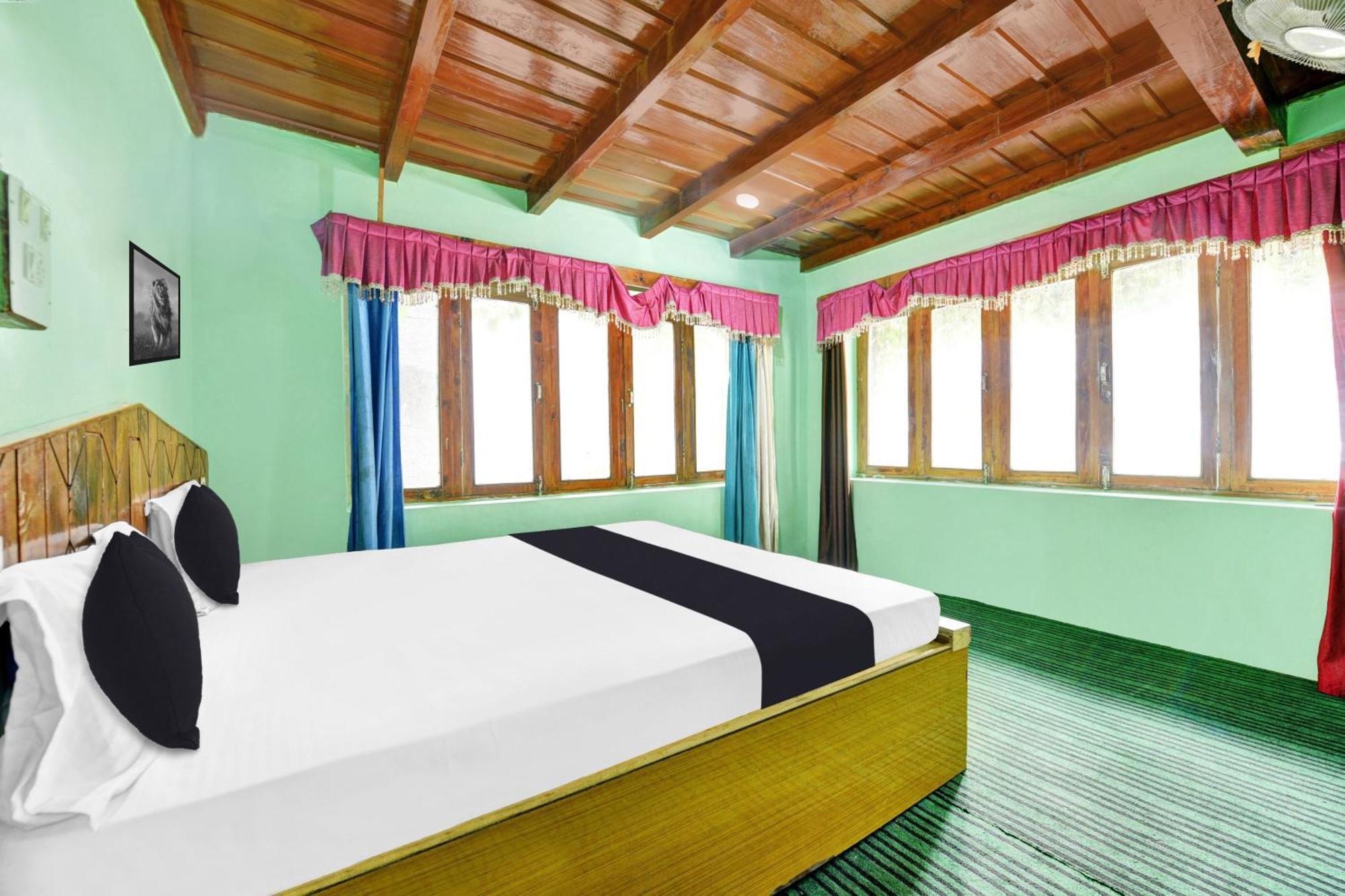Hotel O Chaman Manāli Kültér fotó